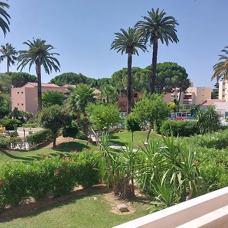 2 Pieces Terrasse Clilm A 400 M De La Golfe-Juan