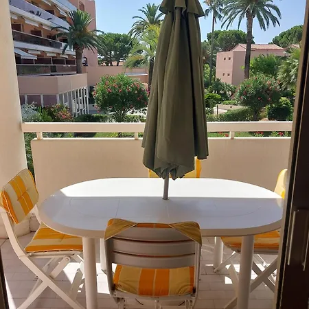2 Pieces Terrasse Clilm A 400 M De La Lejlighed *